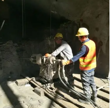 镇远水下抗分散灌浆料特点 水下不分散注浆料介绍